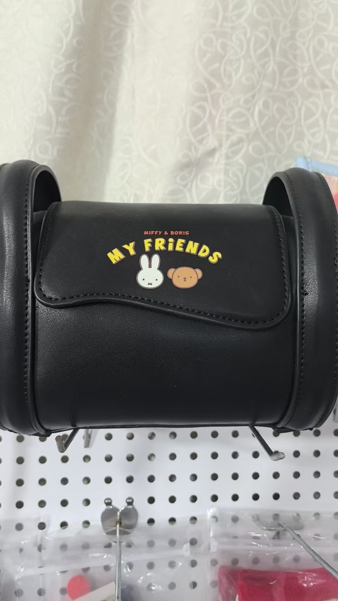 Fill the box and enjoy your shopping!